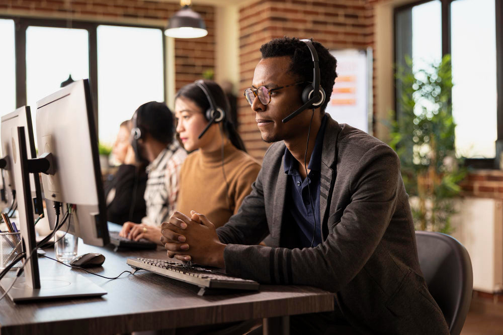 Why B2B Customers Still Choose Human-Led Customer Support