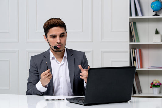 5 Reasons Live Chat is the Key to Converting Visitors into Buyers